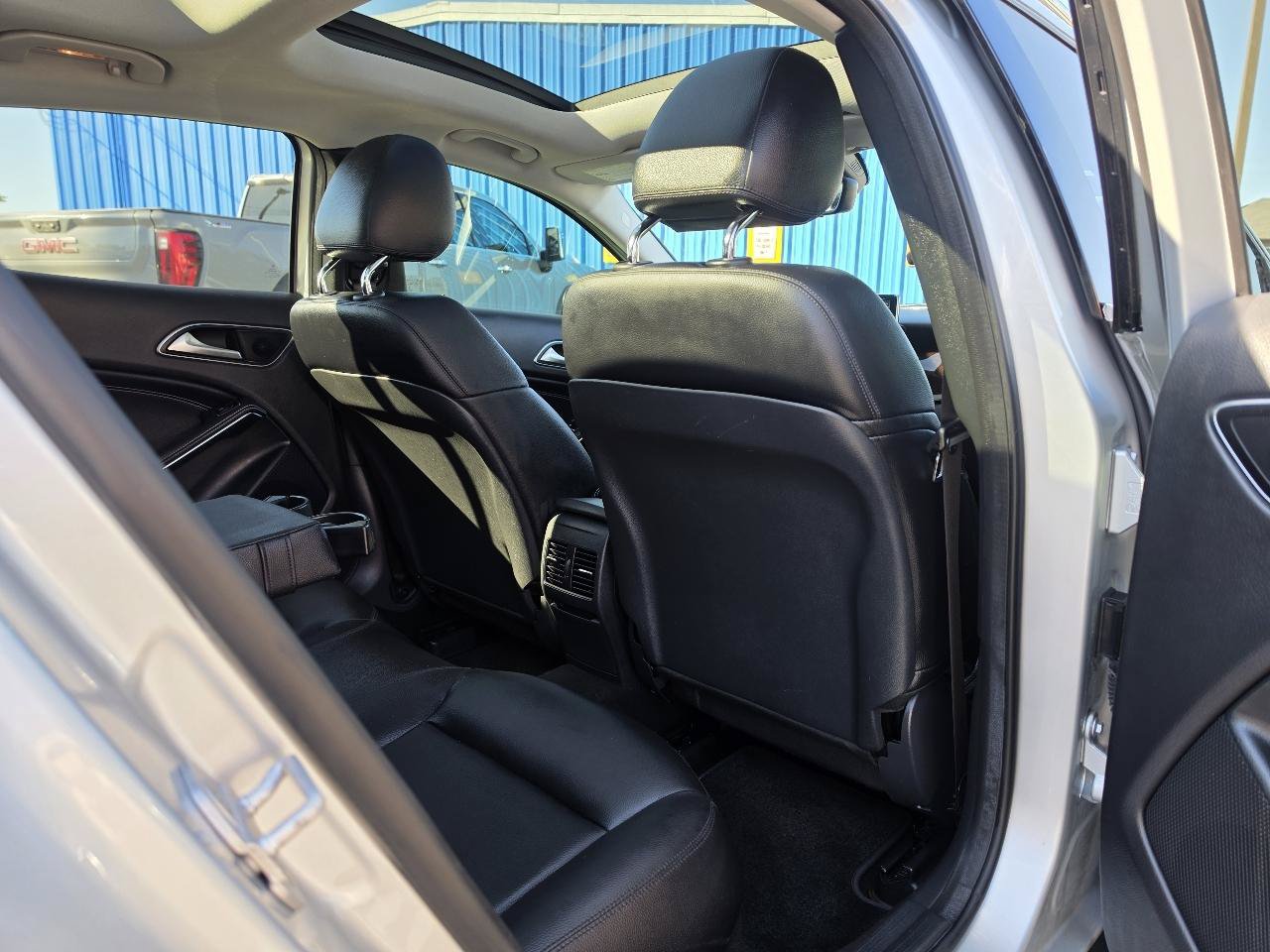 Used 2015 Mercedes-Benz GLA 250 4MATIC image 26