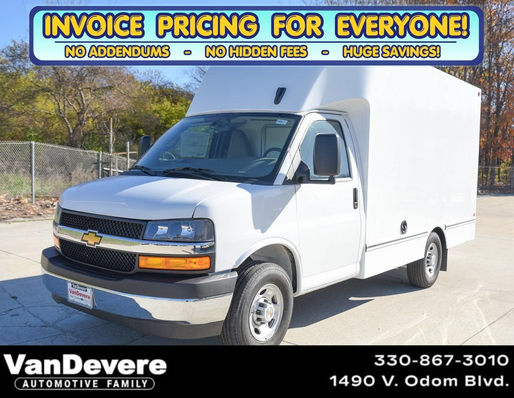 New 2025 Chevrolet Express 3500 w/ Power Convenience Package