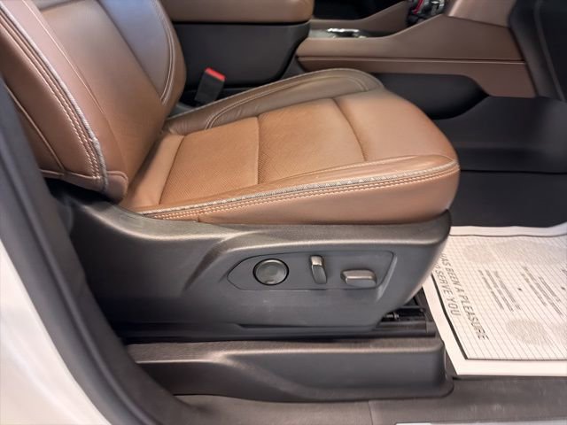 Used 2024 Chevrolet Suburban High Country w/ Advanced Technology Package image 21