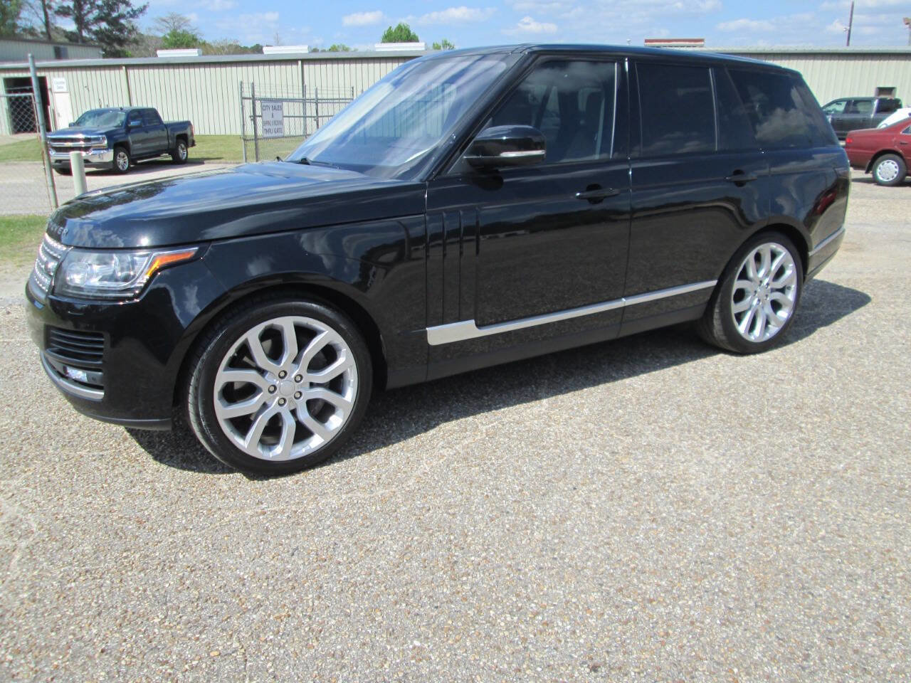 Used 2016 Land Rover Range Rover Supercharged image 2