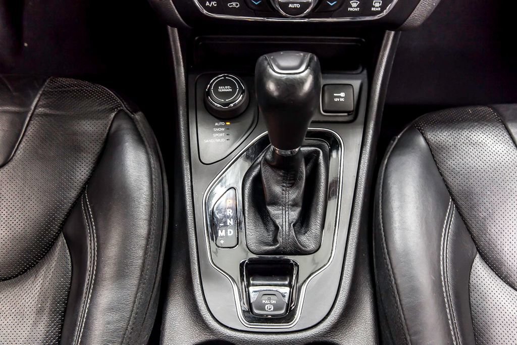 Used 2020 Jeep Cherokee Limited AWD/4WD image 22