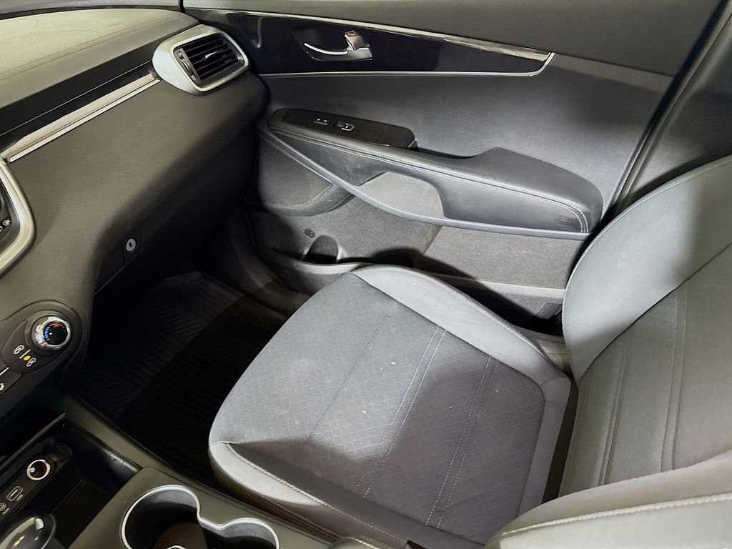 Used 2016 Kia Sorento L FWD image 18