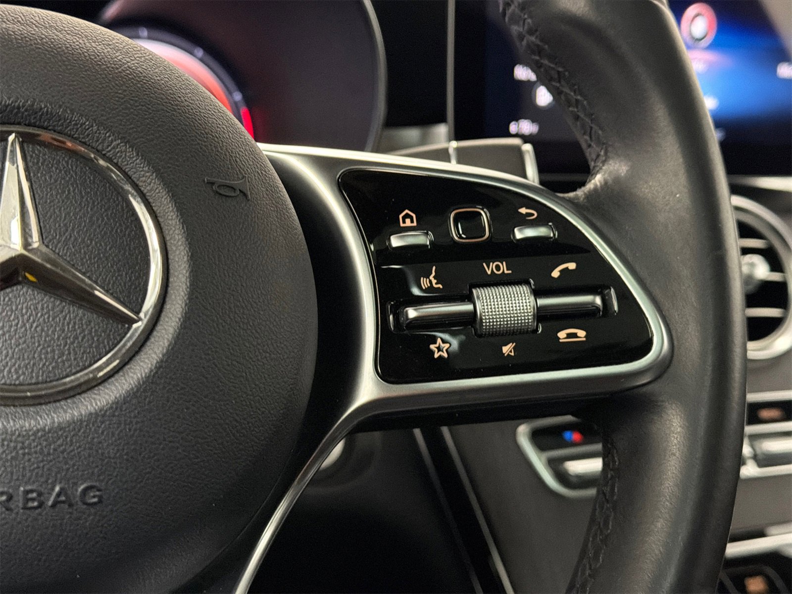 Used 2021 Mercedes-Benz GLC 300 4MATIC image 17