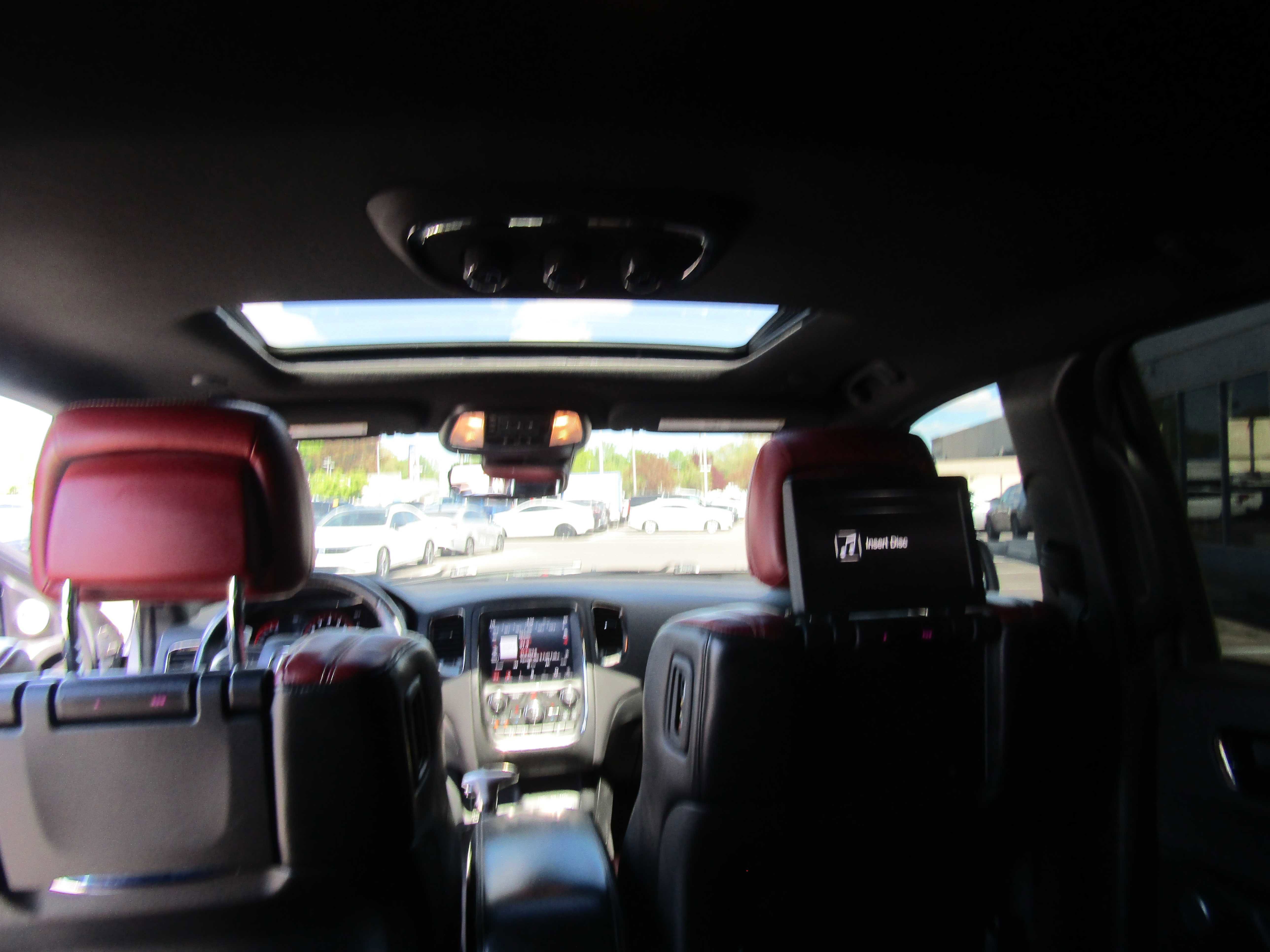 Used 2020 Dodge Durango SRT w/ Technology Group AWD/4WD image 40