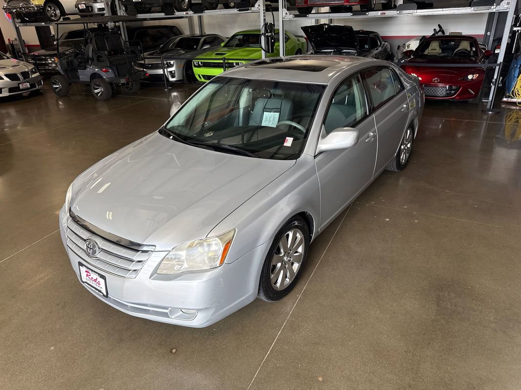 Used 2006 Toyota Avalon XLS image 26