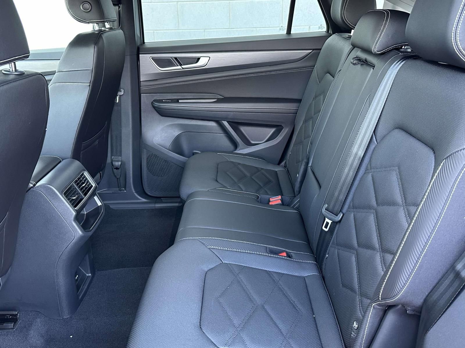 New 2026 Volkswagen Atlas Cross Sport SE image 13