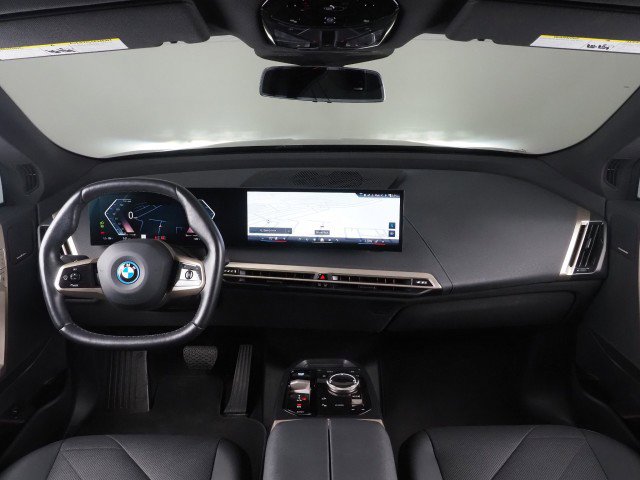 Used 2024 BMW iX xDrive50 w/ Premium Package image 3