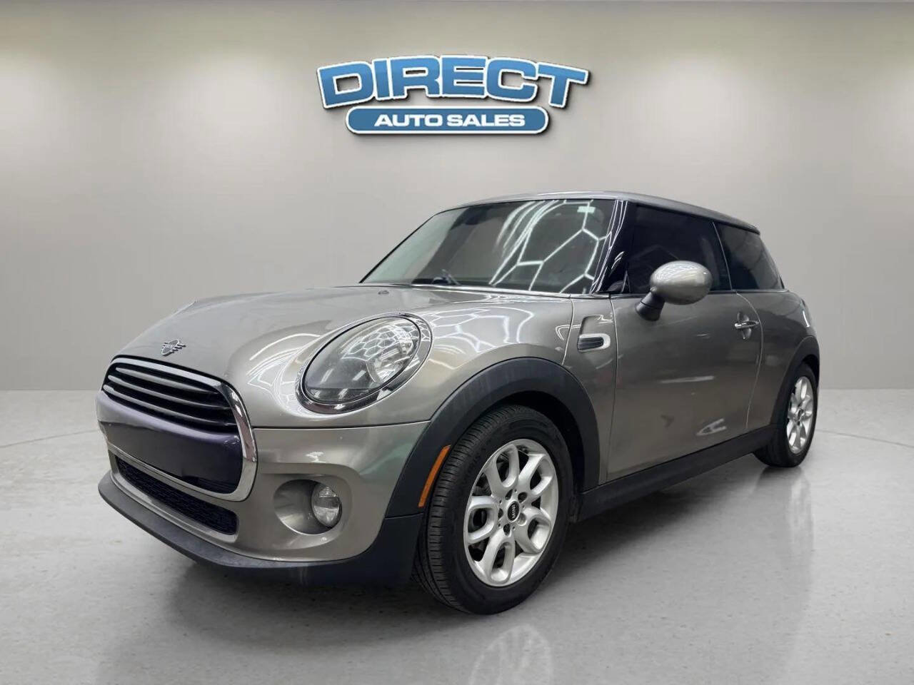 Used 2019 MINI Cooper 2-Door Hardtop FWD image 3