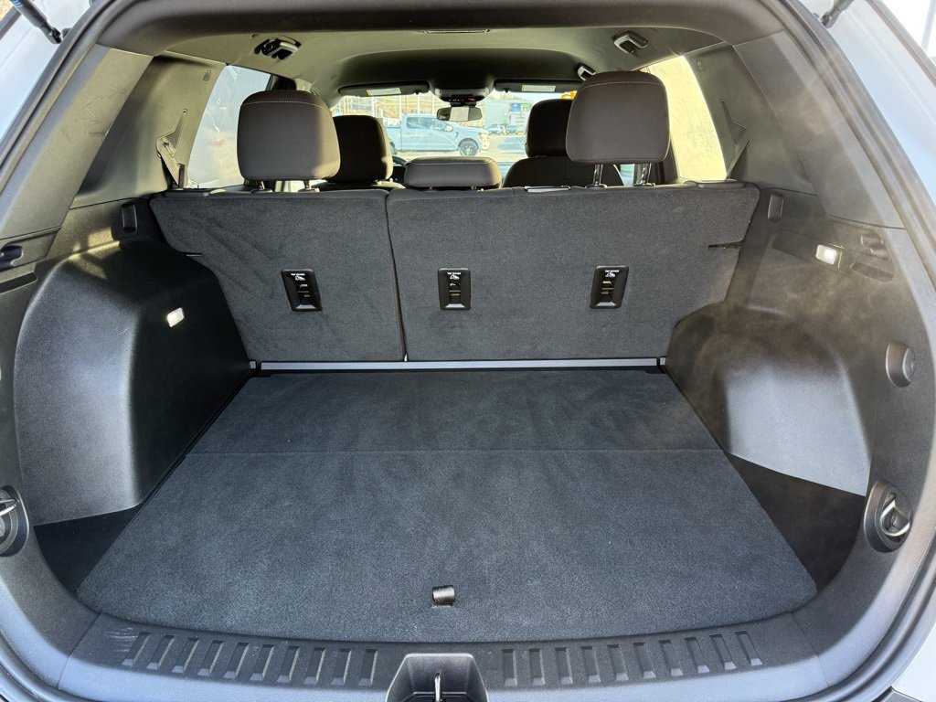 Used 2026 Chevrolet Equinox LT image 13