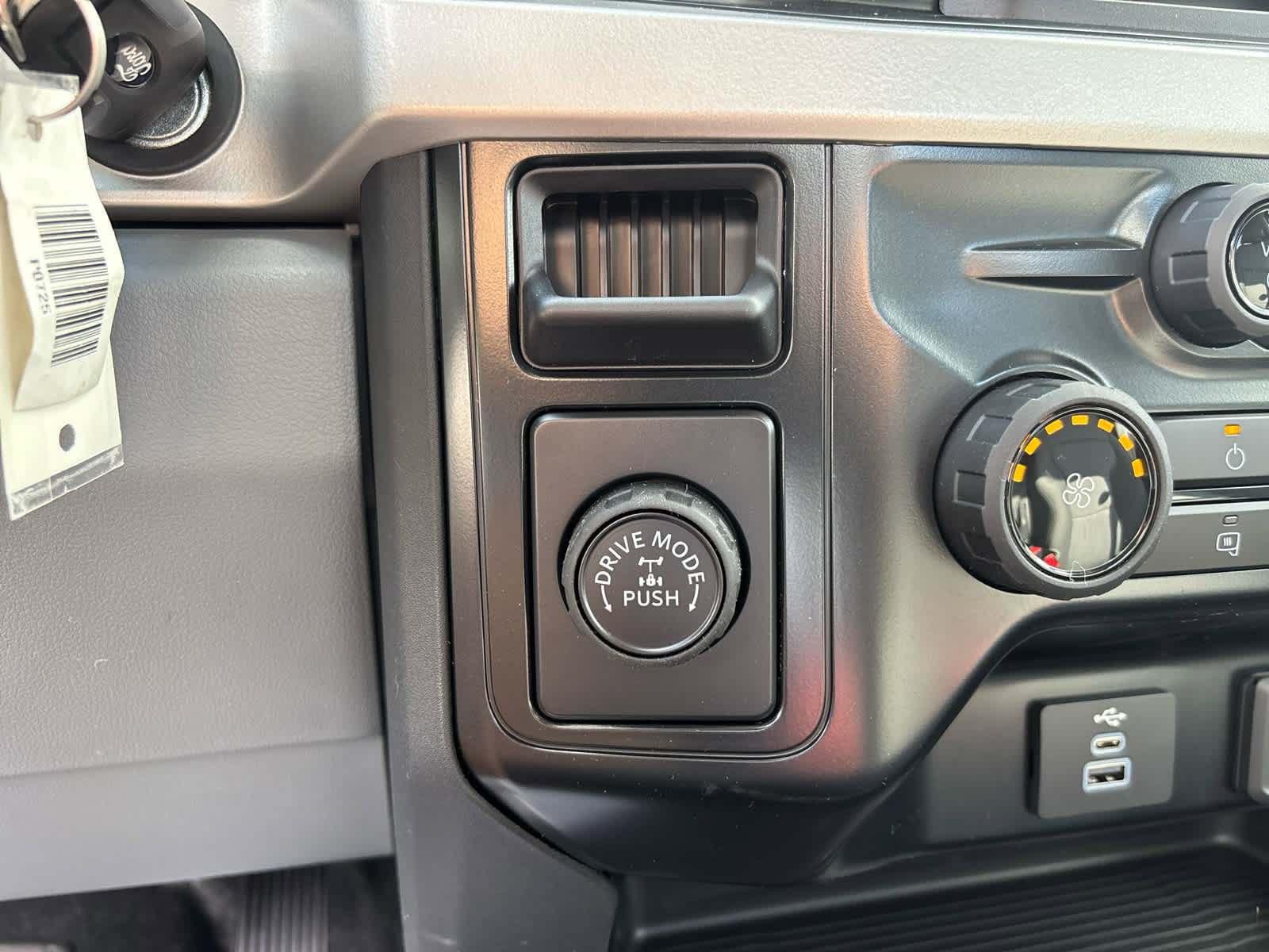 New 2025 Ford F350 XL w/ 360-Degree Camera Package image 10