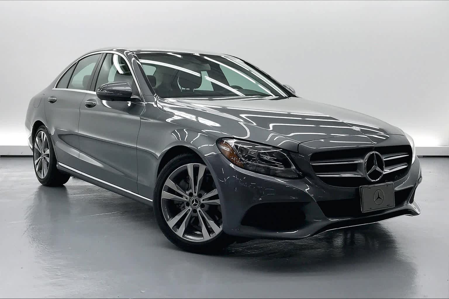 Used 2017 Mercedes-Benz C 300 Sedan image 2