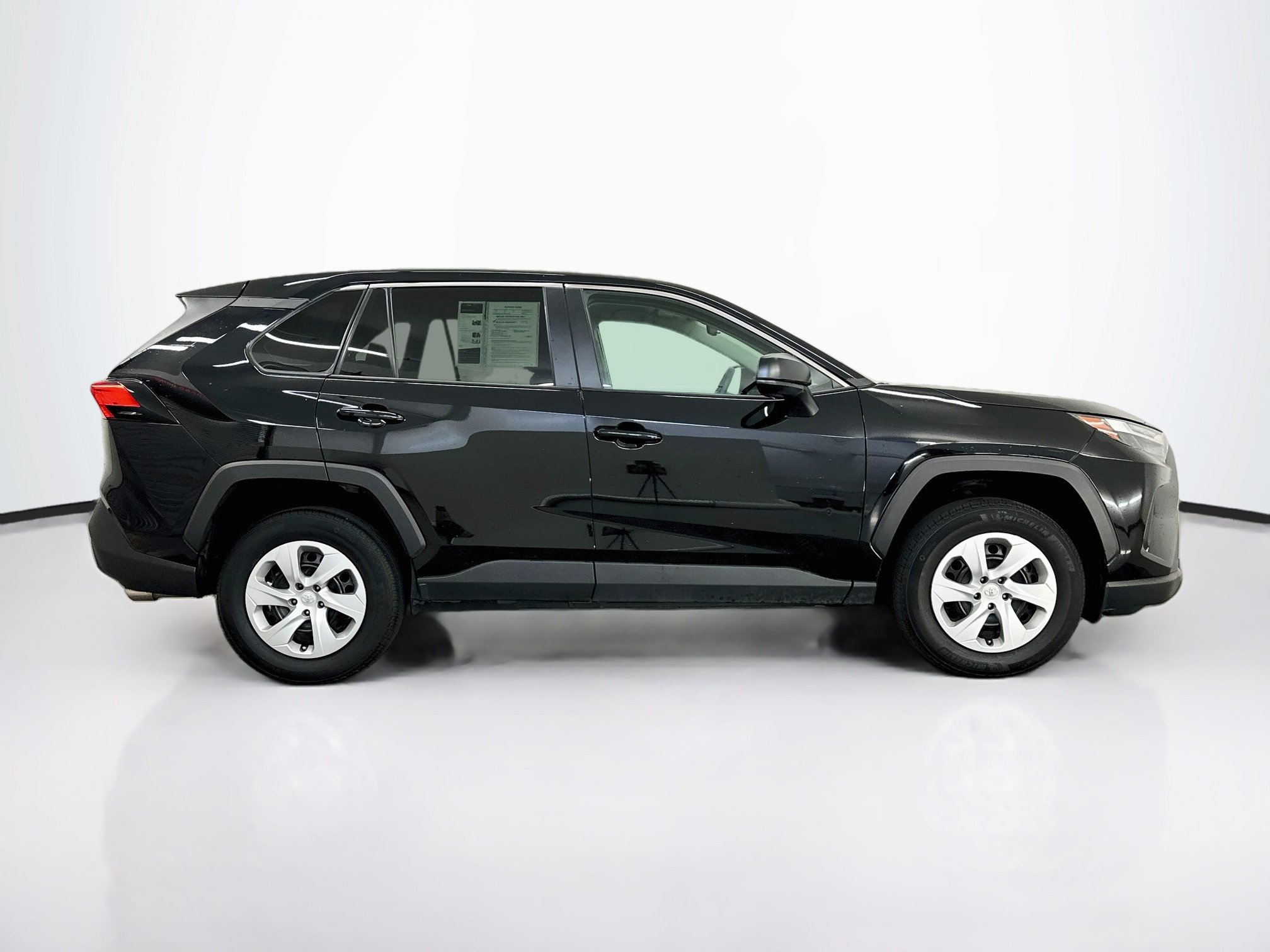 Used 2025 Toyota RAV4 LE AWD/4WD image 10
