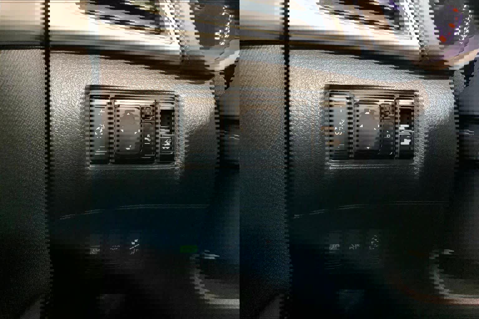 Used 2017 Nissan Sentra S image 34