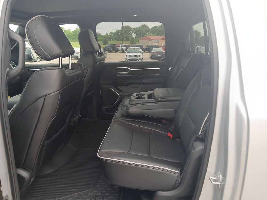 New 2026 RAM 1500 Laramie AWD/4WD image 42