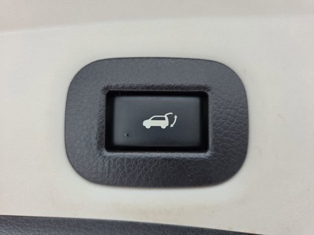 Used 2017 Nissan Rogue SV image 43