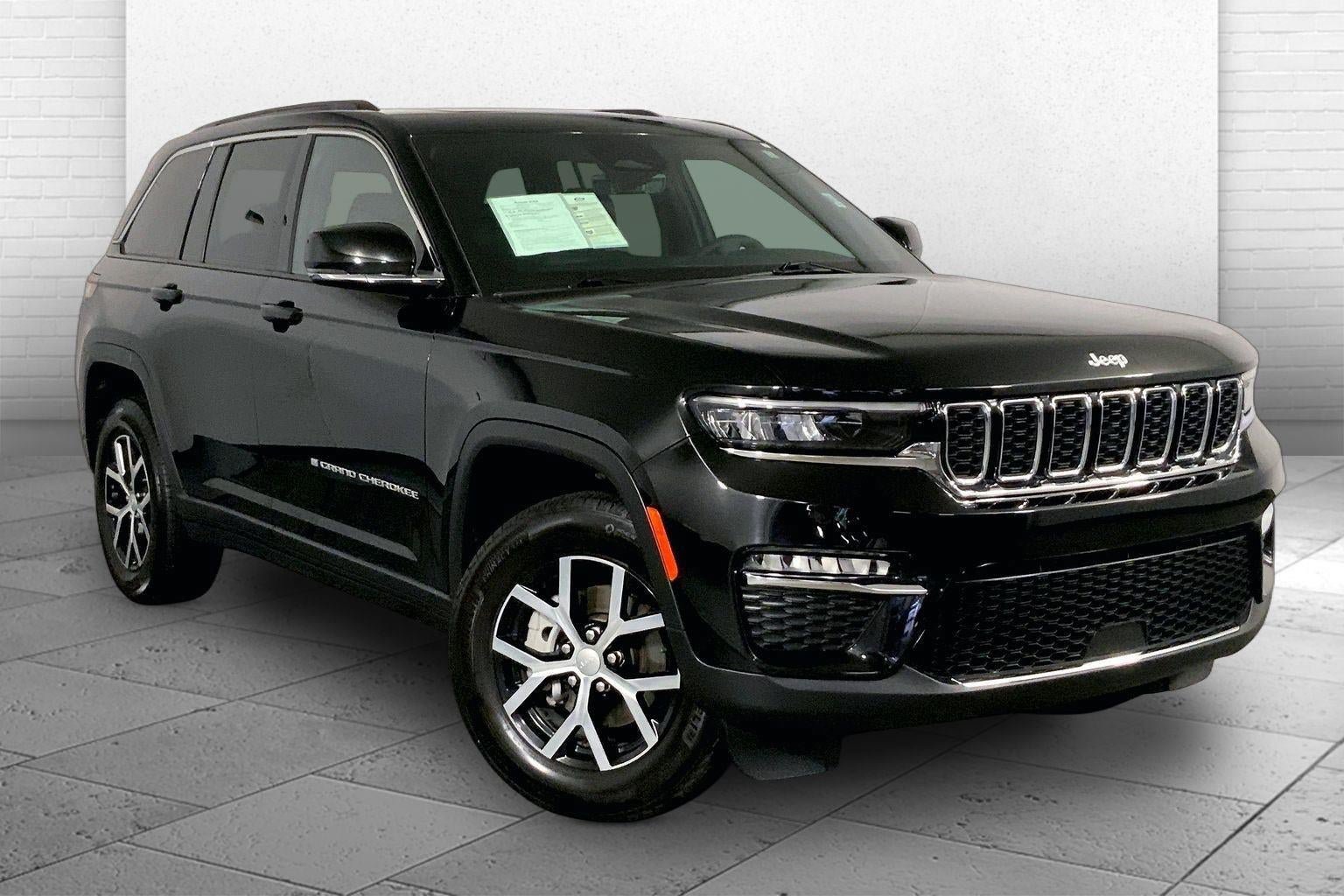 Used 2025 Jeep Grand Cherokee Limited w/ Trailer Tow Package AWD/4WD image 1