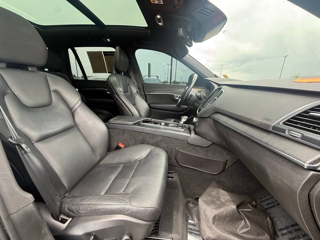 Used 2020 Volvo XC90 T6 Momentum w/ Protection Package AWD/4WD image 30