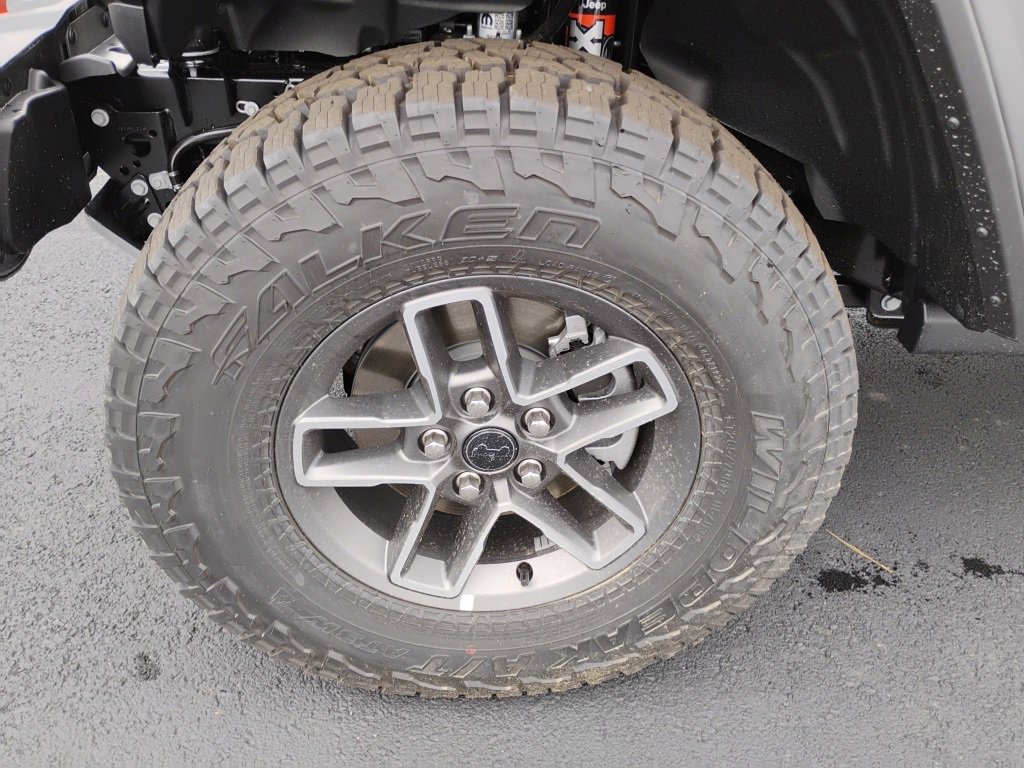 New 2025 Jeep Gladiator Mojave image 9