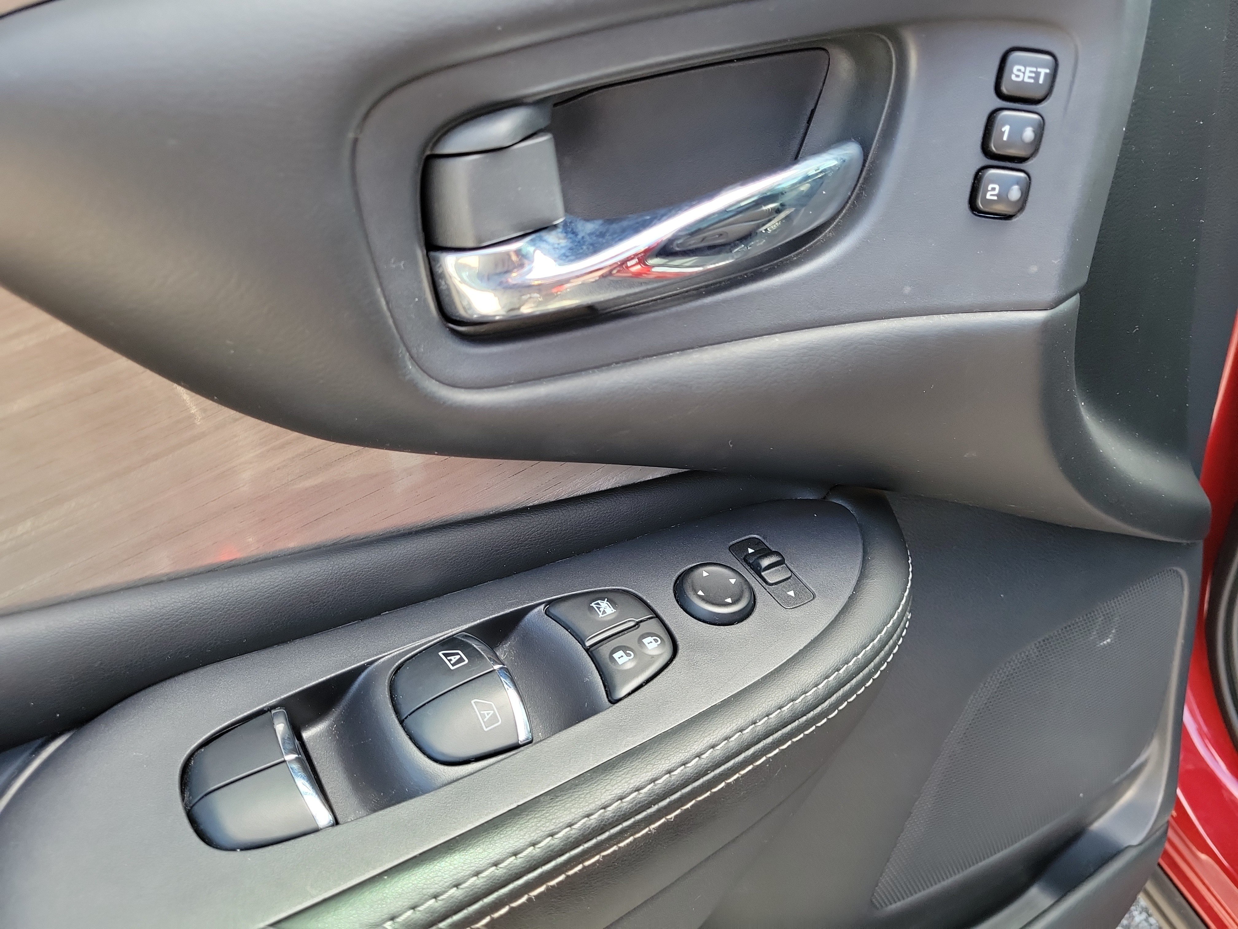 Used 2018 Nissan Murano SL w/ Cargo Package FWD image 16