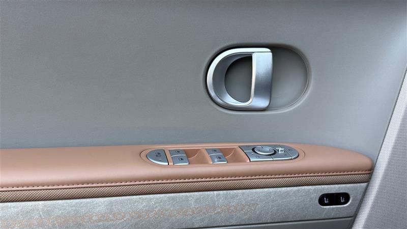 Used 2024 Hyundai Ioniq 5 Limited image 14