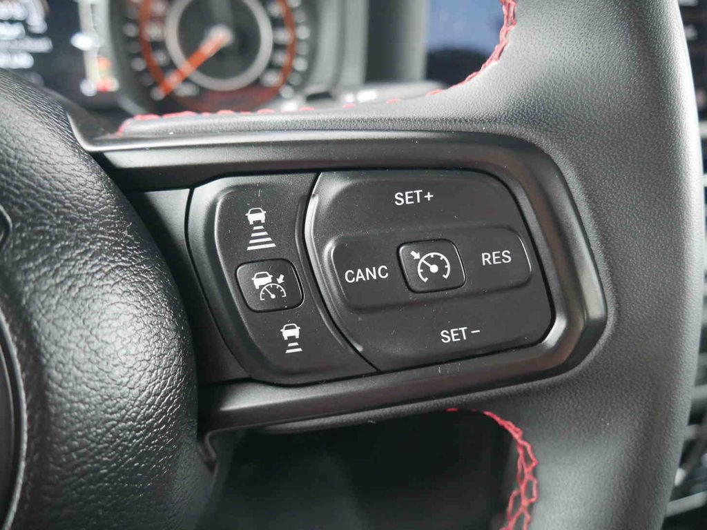 Used 2024 Jeep Wrangler Unlimited Rubicon AWD/4WD image 36