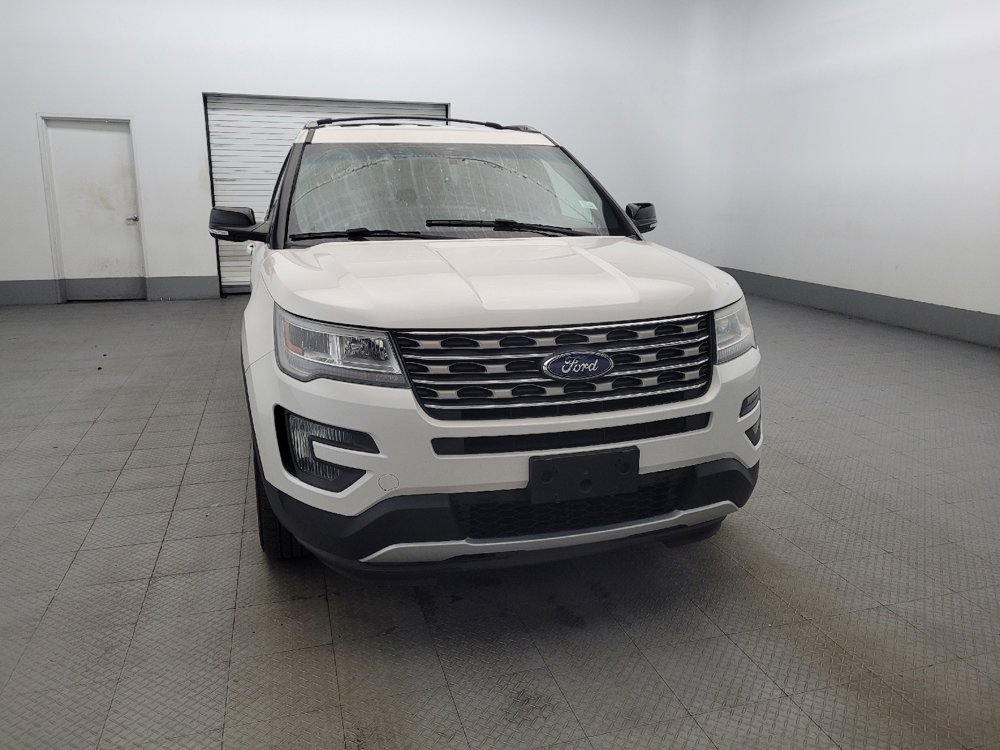 Used 2016 Ford Explorer XLT image 14