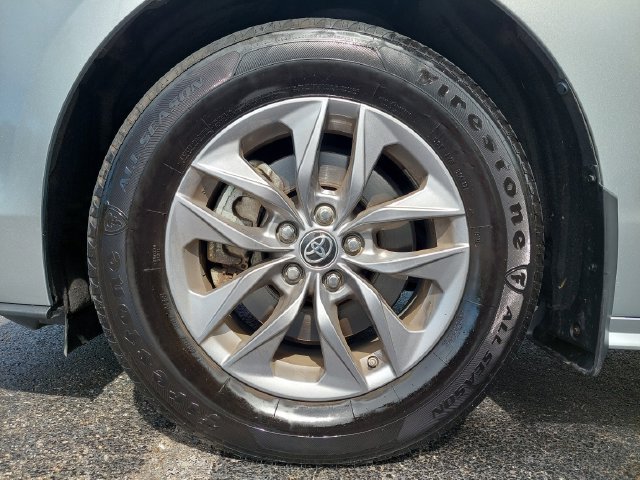 Certified 2023 Toyota Sienna LE FWD image 14
