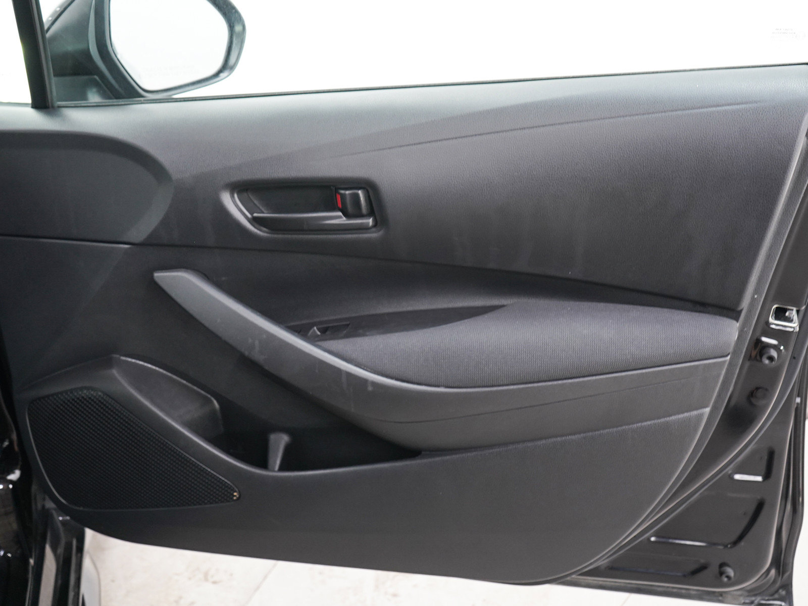 Used 2024 Toyota Corolla LE FWD image 9