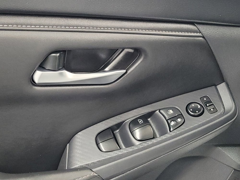 Used 2025 Nissan Sentra SV FWD image 27