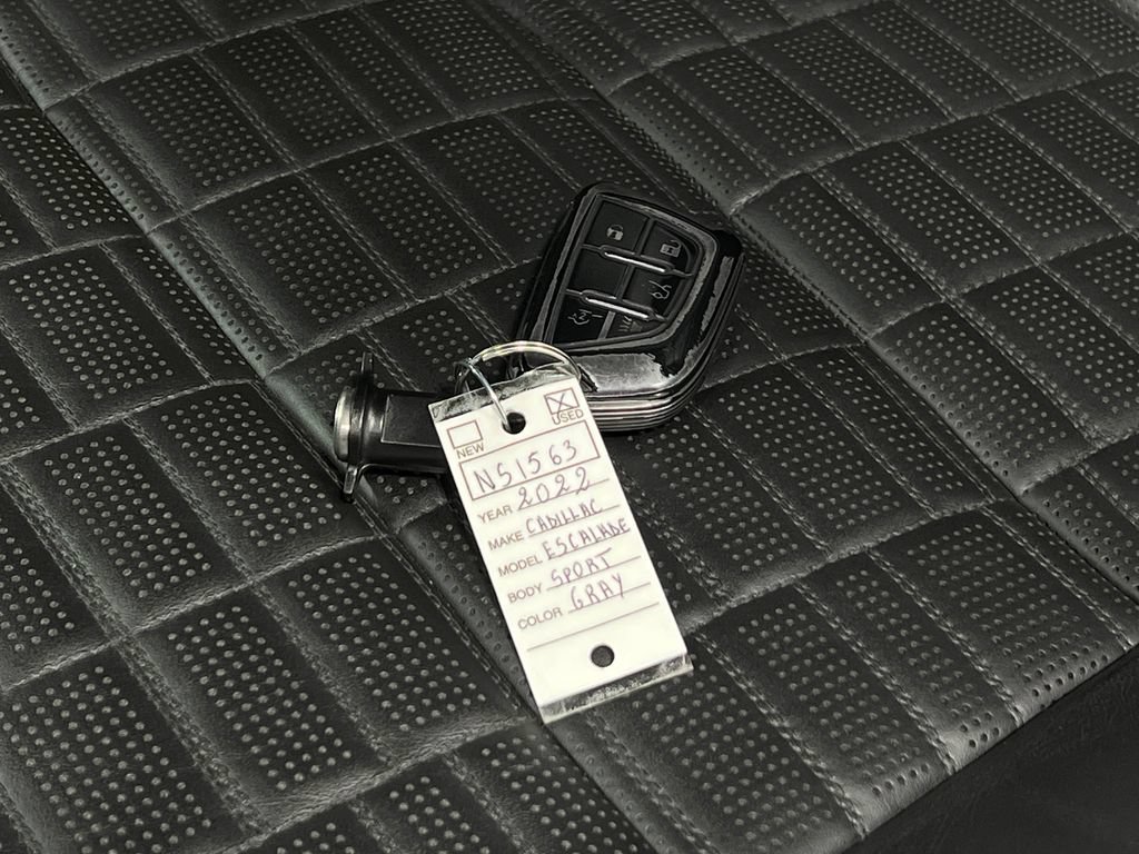 Used 2022 Cadillac Escalade ESV Sport Platinum AWD/4WD image 44
