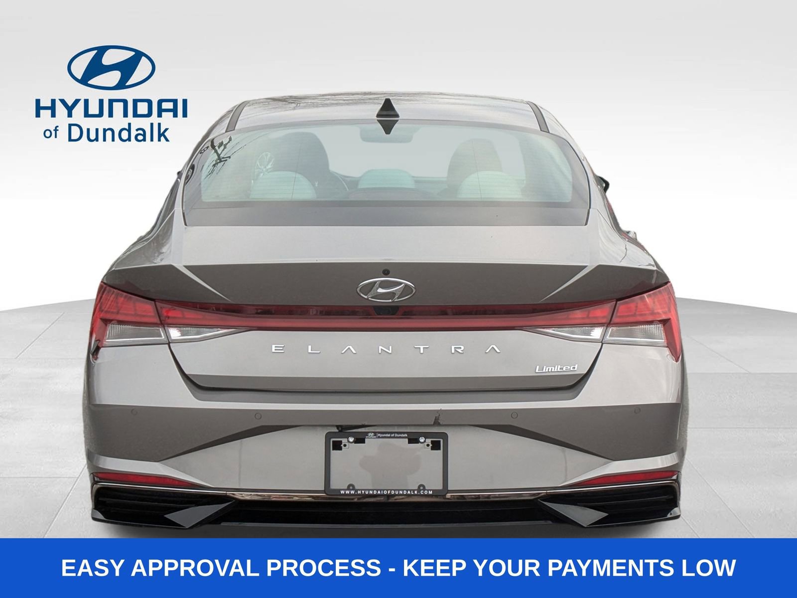 Used 2023 Hyundai Elantra Limited w/ Cargo Package FWD image 5