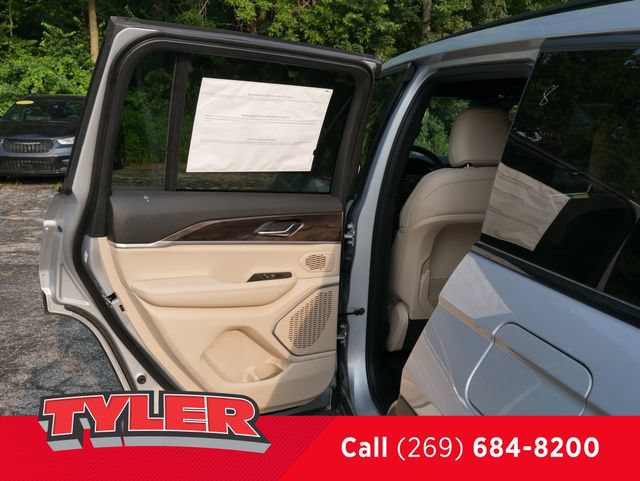 New 2026 Jeep Grand Cherokee Limited w/ Limited Altitude Package AWD/4WD image 18