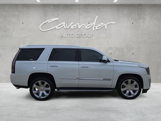 Used 2016 Cadillac Escalade Luxury AWD/4WD image 17