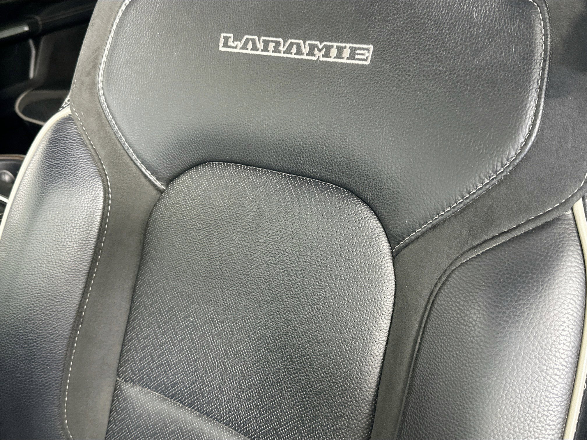 Used 2022 RAM 1500 Laramie RWD image 18