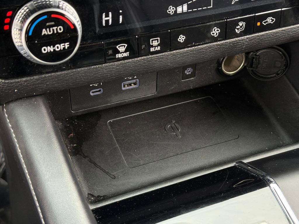 Used 2024 Mitsubishi Outlander SE image 28