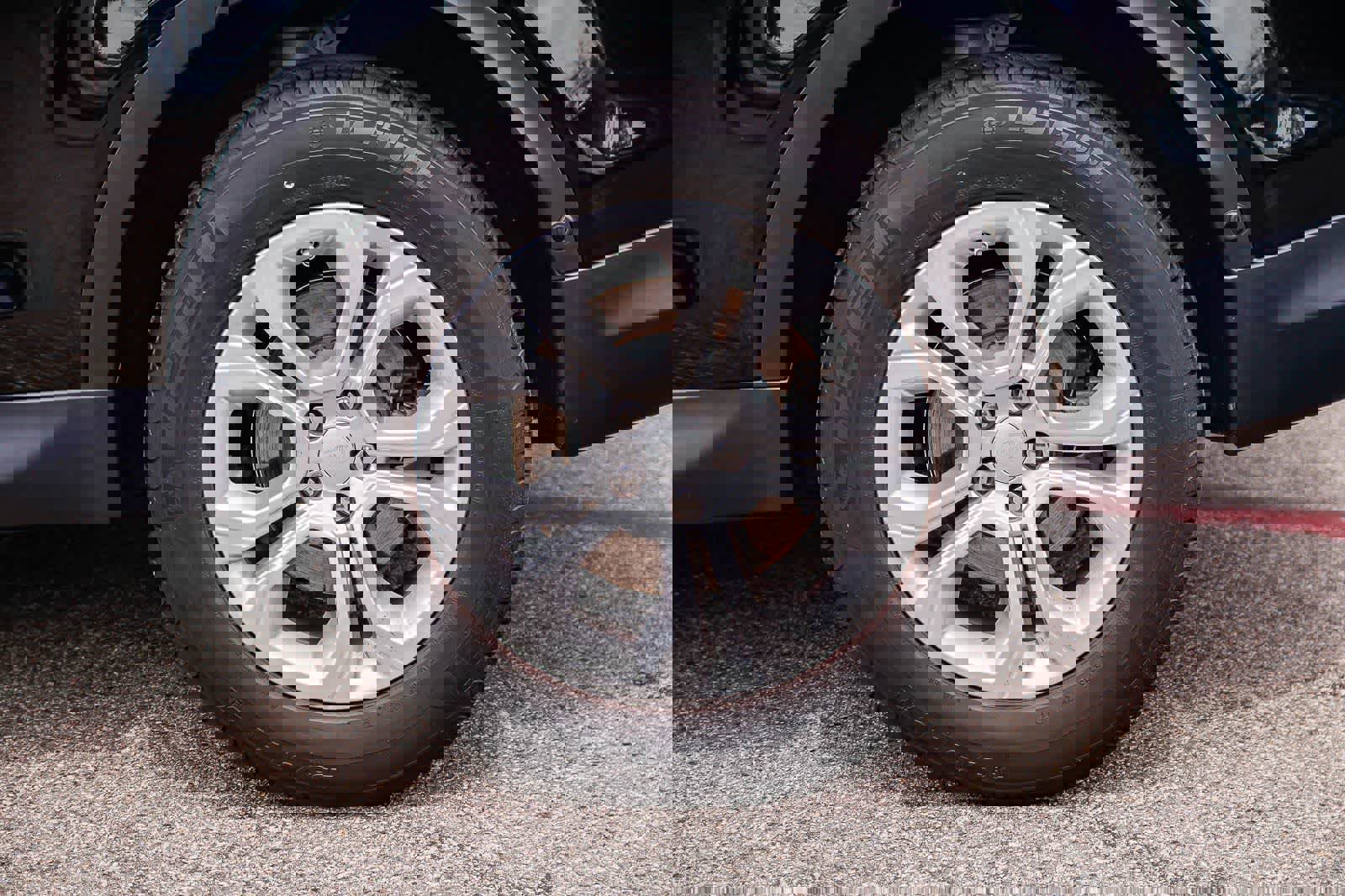 Certified 2021 Land Rover Discovery Sport S image 8