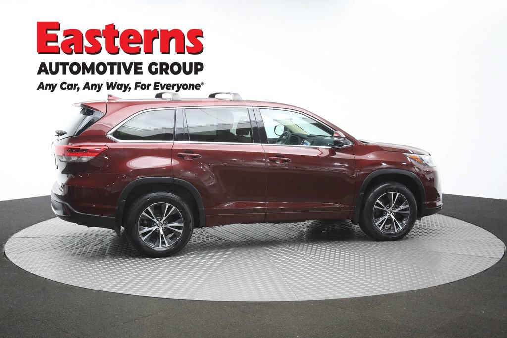 Used 2018 Toyota Highlander Plus AWD/4WD image 43