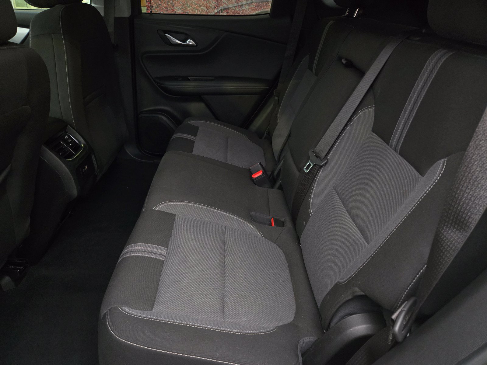 Used 2025 Chevrolet Blazer LT FWD image 10