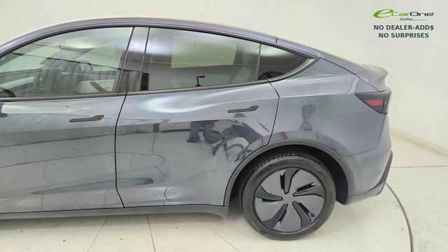 Used 2026 Tesla Model Y 2WD image 4