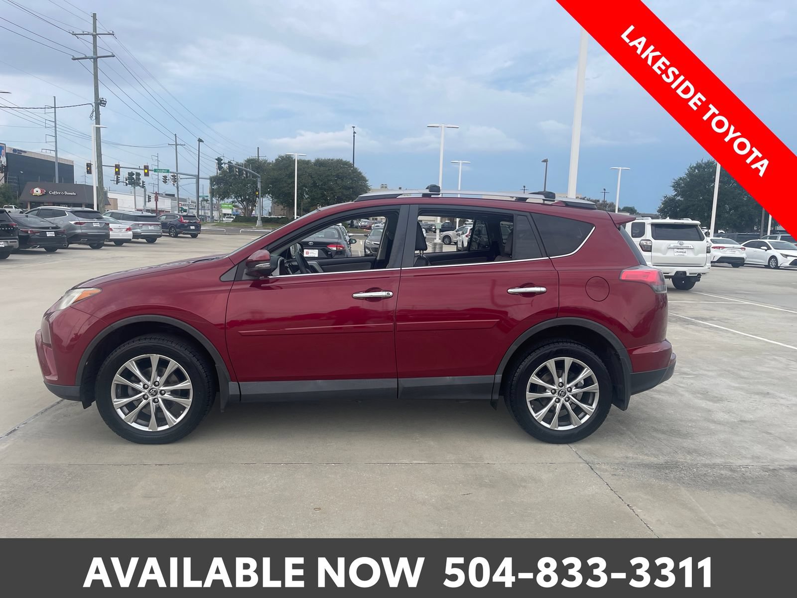 Used 2018 Toyota RAV4 Limited w/ Advanced Technology Package FWD image 2