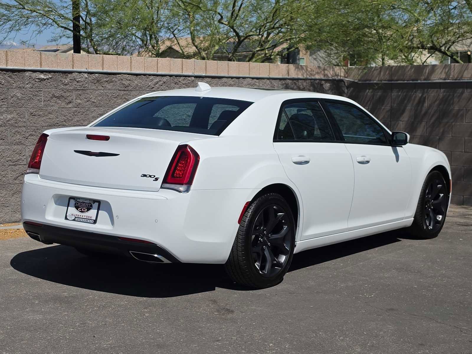 Used 2023 Chrysler 300 S RWD image 9
