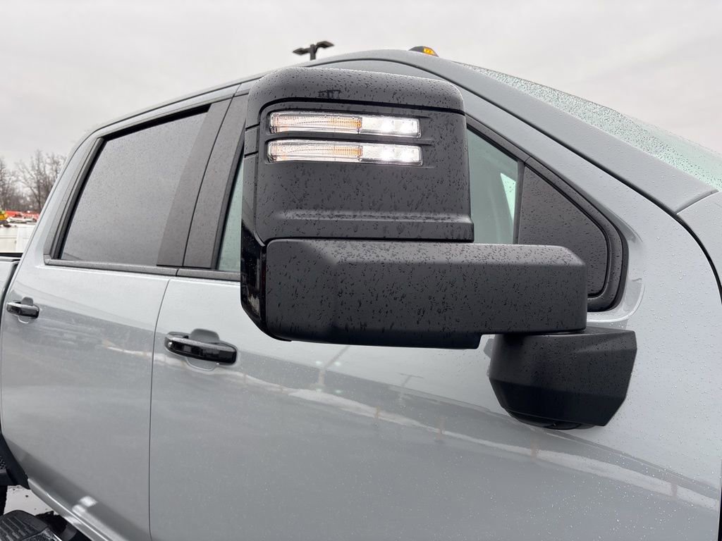 Used 2024 Chevrolet Silverado 2500 ZR2 w/ Technology Package image 13