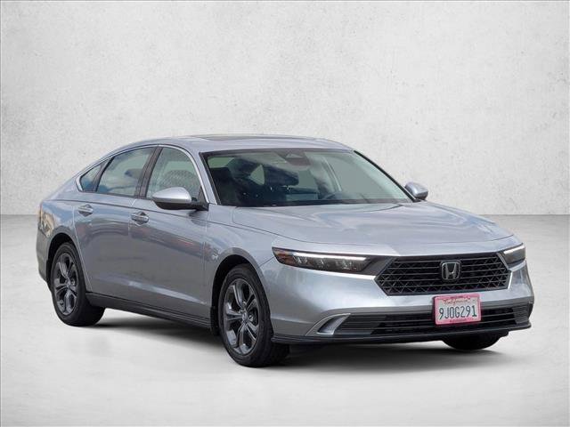 Used 2023 Honda Accord EX image 3