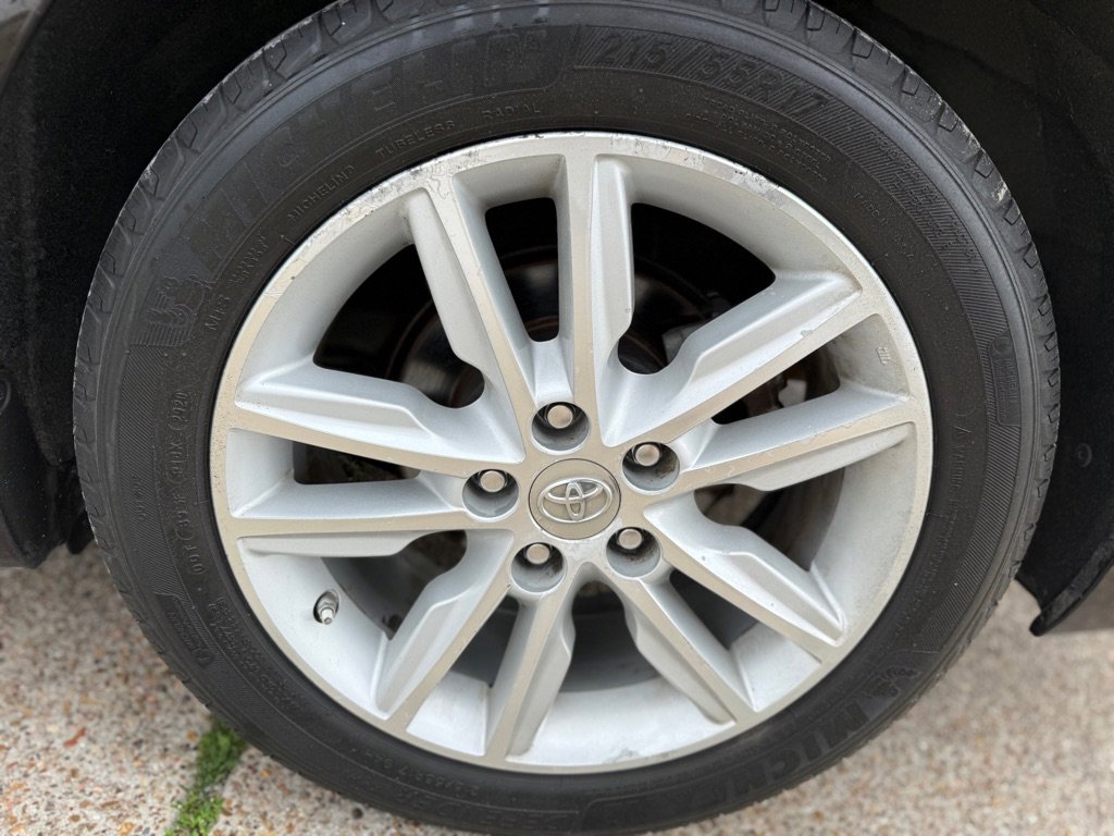 Used 2013 Toyota Avalon XLE FWD image 19