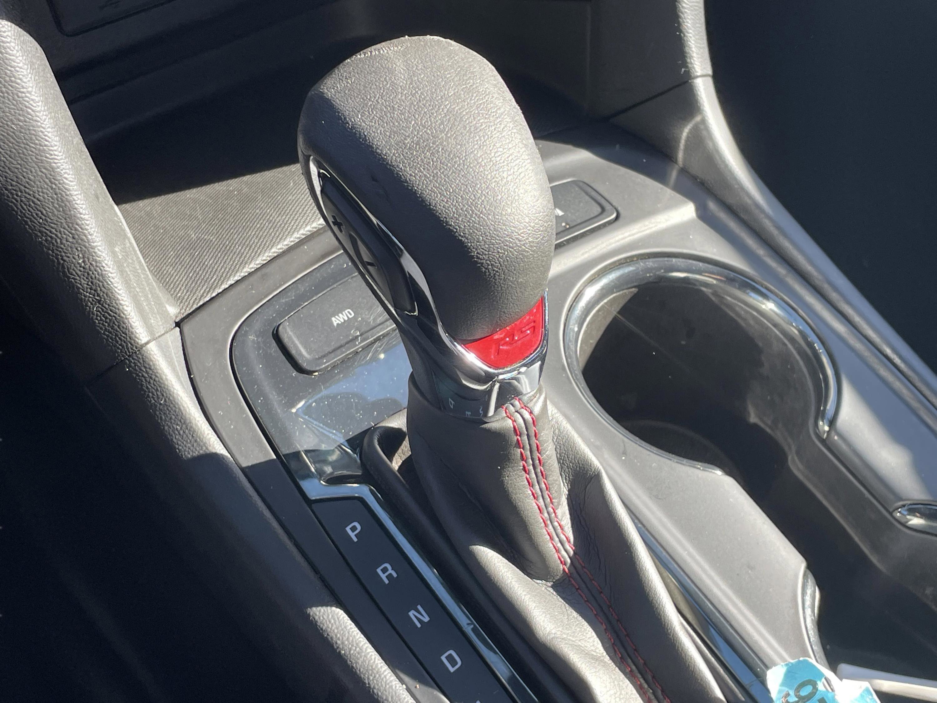 Used 2022 Chevrolet Equinox RS w/ RS Leather Package image 18