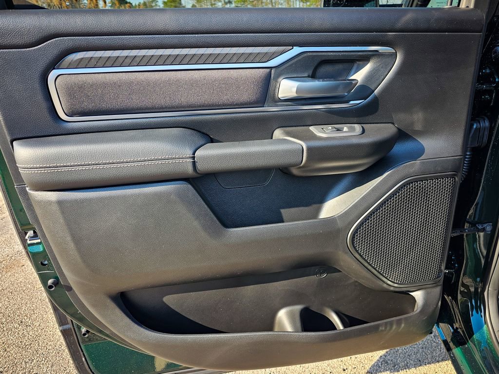 New 2026 RAM 1500 4x4 Crew Cab image 30
