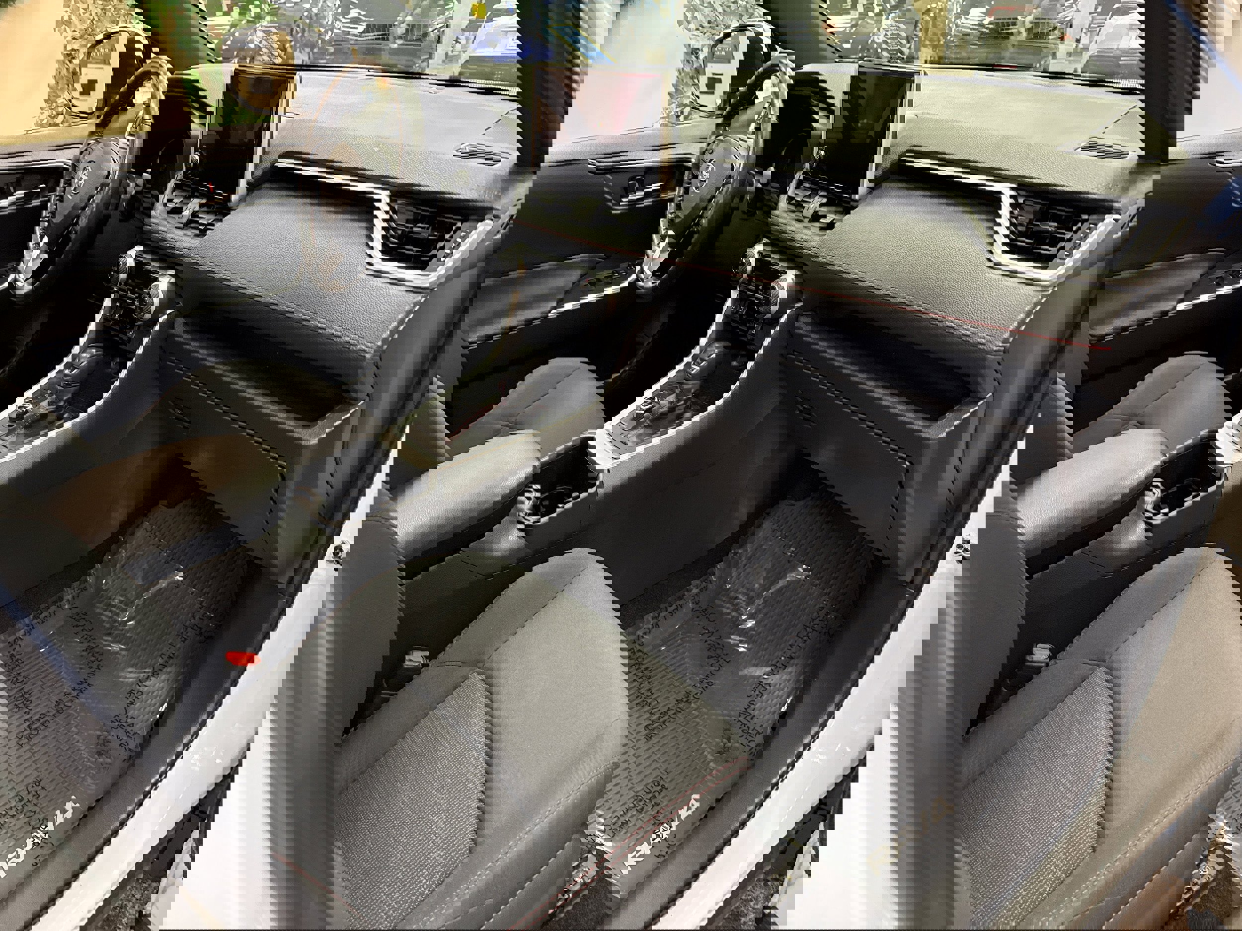 Used 2023 Toyota RAV4 SE w/ Weather & Moonroof Package image 16