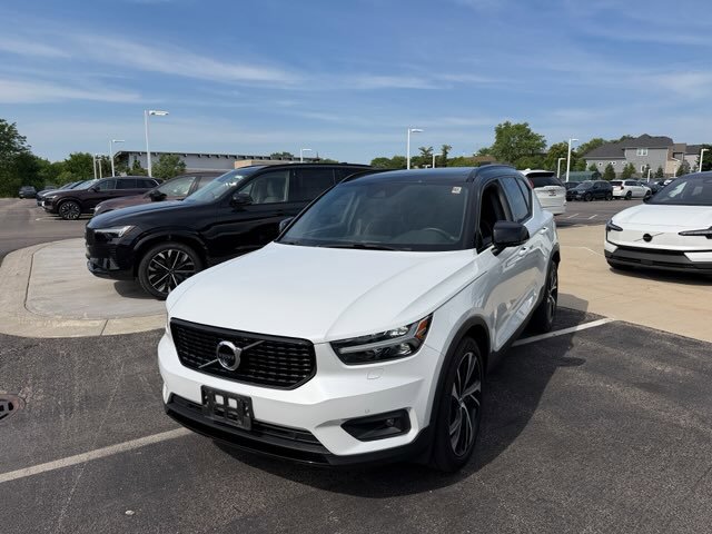 Used 2020 Volvo XC40 T5 R-Design AWD/4WD image 6