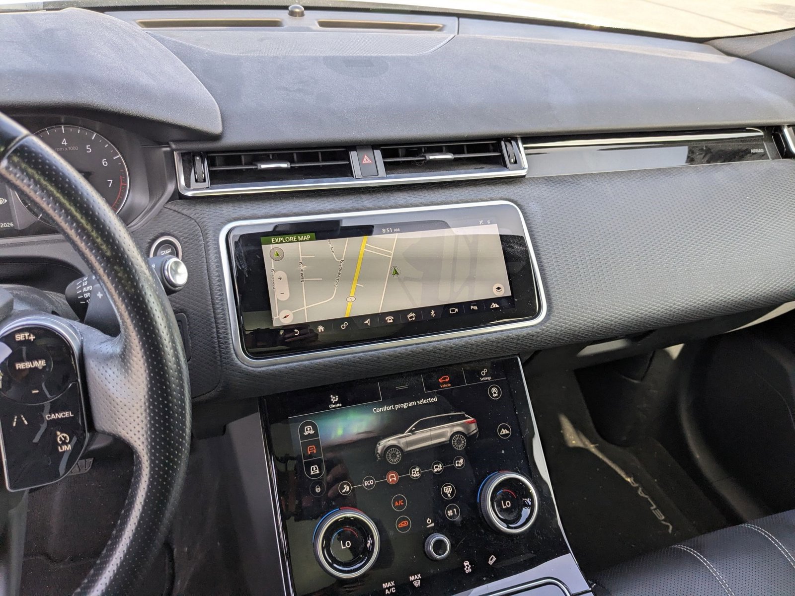 Used 2020 Land Rover Range Rover Velar S AWD/4WD image 12