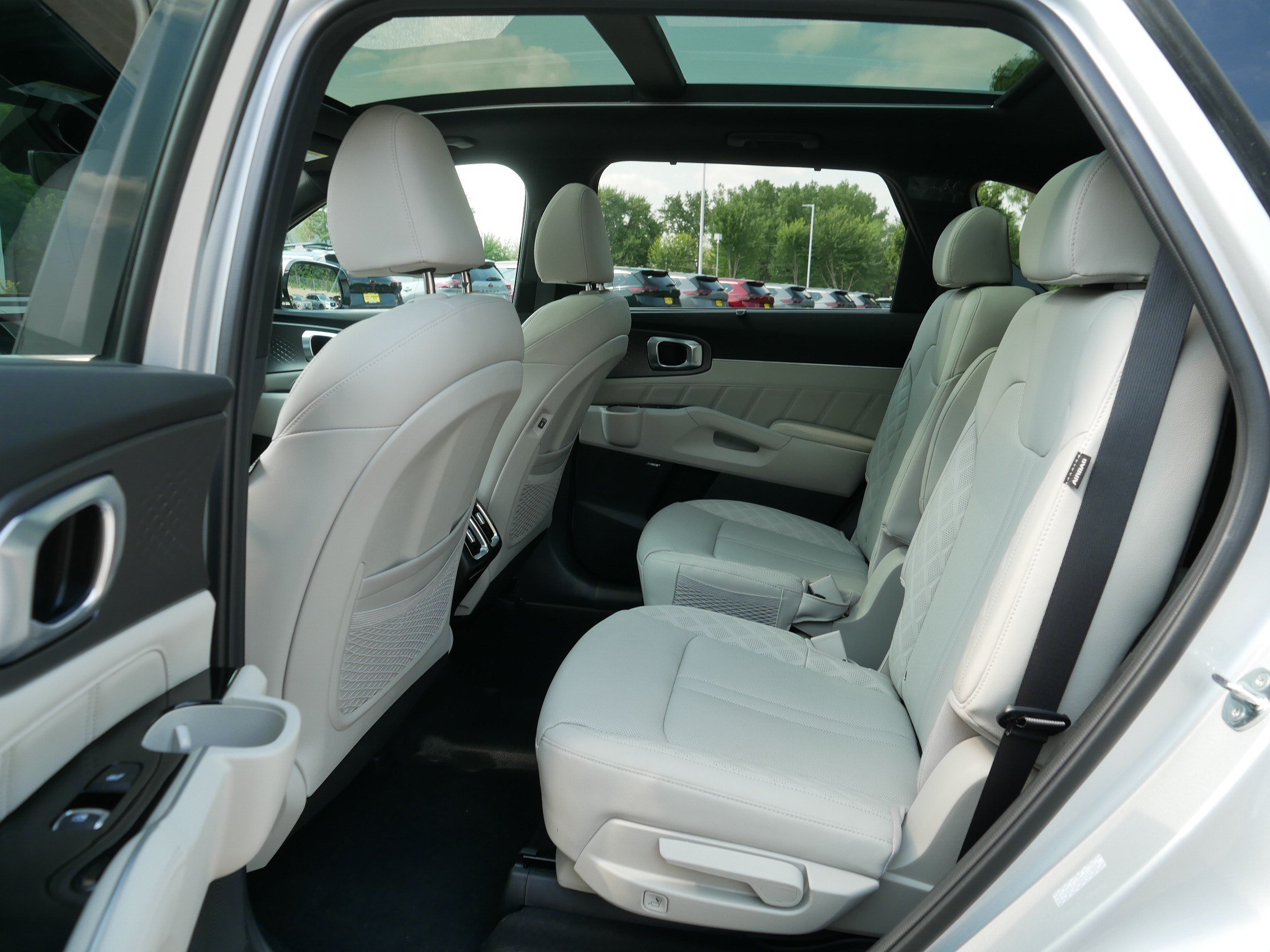Certified 2025 Kia Sorento SX Prestige AWD/4WD image 34